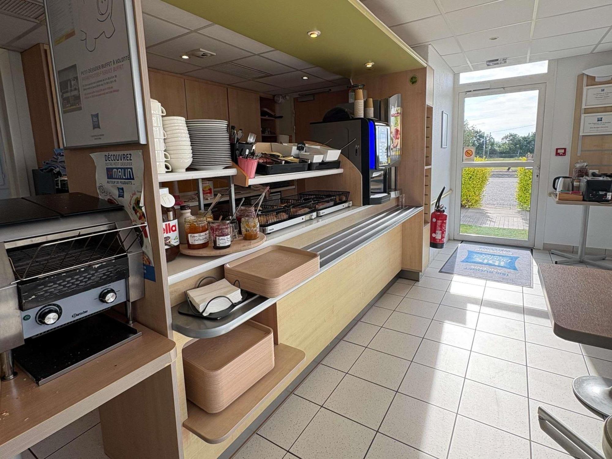 Ibis Budget Ancenis Mesanger Exterior photo